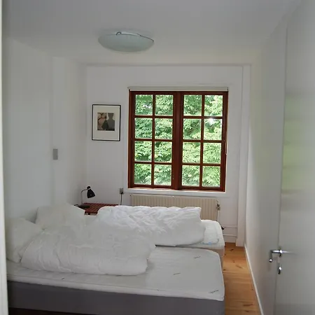 Dansebjerg Bed & Breakfast Brundby
